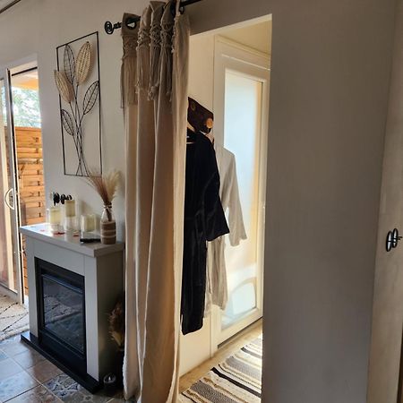 Magnifique petite villa avec jacuzzi l'attrape rêve Les Plantiers Exterior foto